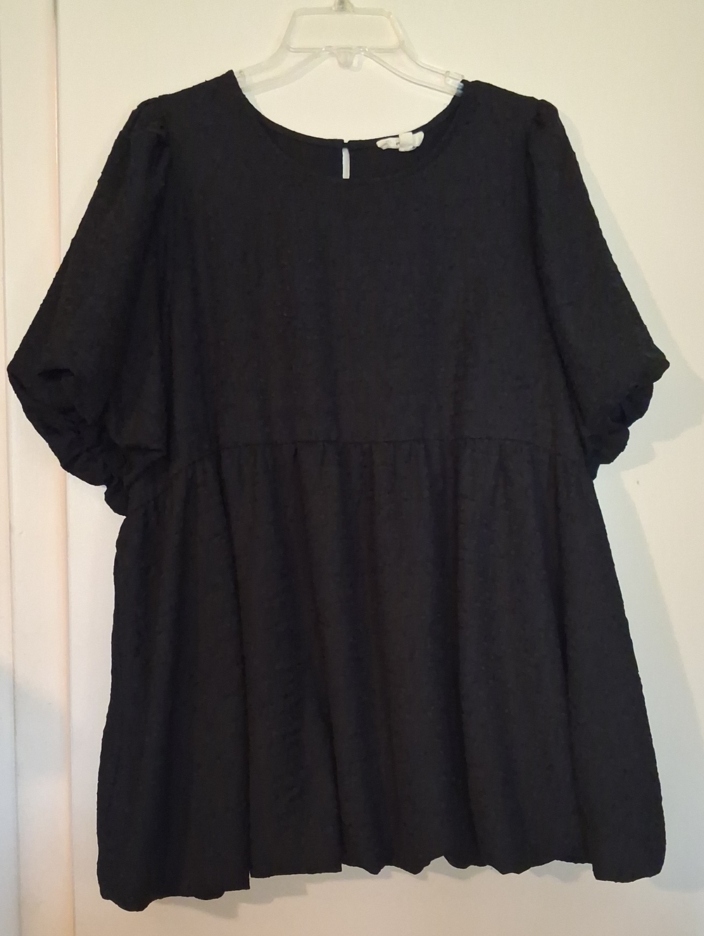 entro Black Short Puff-Sleeve Babydoll Tunic
